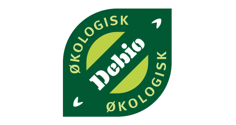 En grön och gul etikett med ordet "Debio" i mitten, omgivet av orden "Kologisk" i ett cirkelmönster.